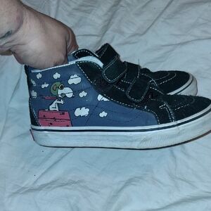 New Peanuts Snoopy Vans Kids Size 3 High Tops